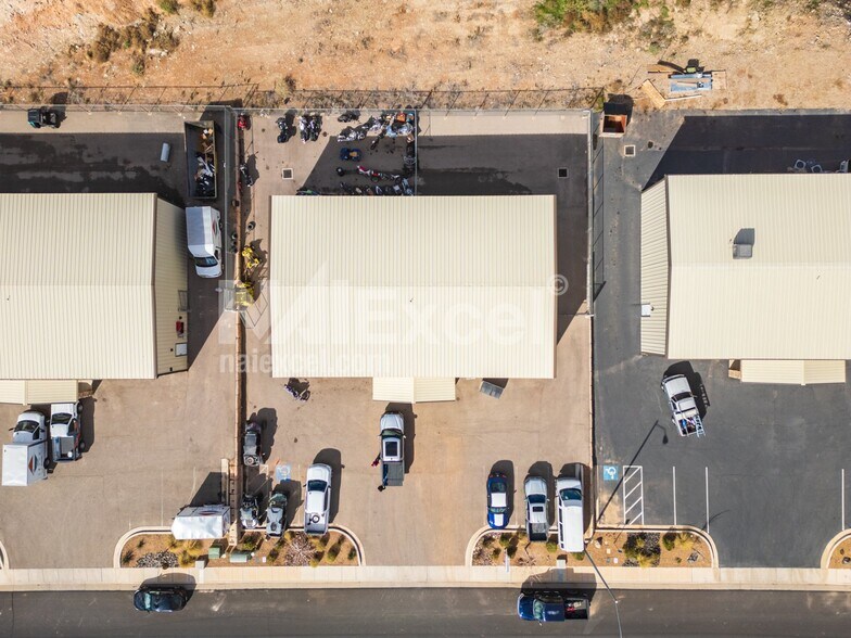 More Photos Of 1467 E Hillcrest Dr, Washington Industrial For Lease