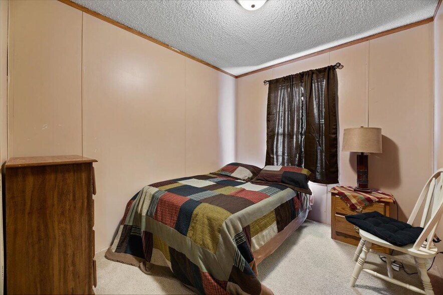 More Photos Of 17500 Hwy 34, Enning Storefront For Sale