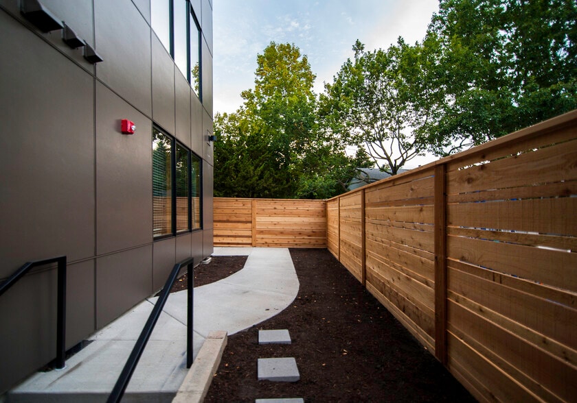 More Photos Of 2651 NW Thurman St, Portland Apartments For Sale