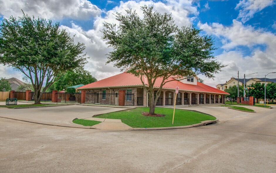 More Photos Of 19647 River Bottom Rd, Katy Daycare Center For Sale