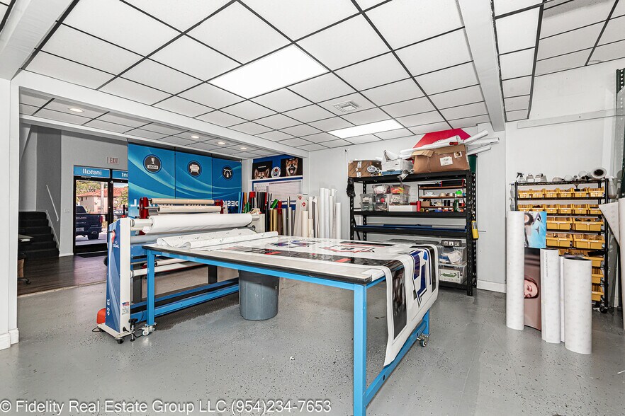 More Photos Of 3650 Coral Ridge Dr, Coral Springs Light Manufacturing For Sale
