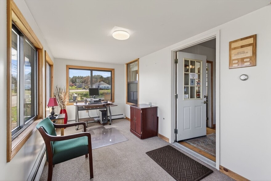 More Photos Of 2386 N Belfast Ave, Augusta Office For Sale