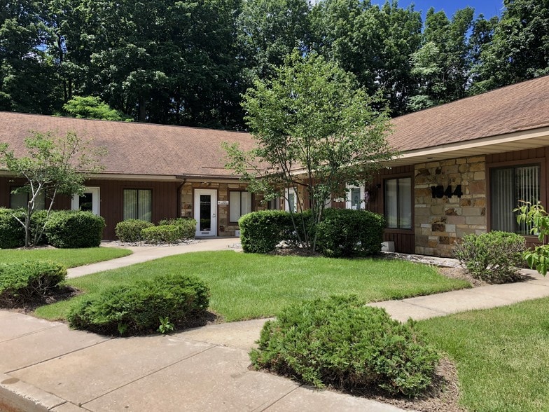 Primary Photo Of 1544 Kuser Rd, Hamilton Medical For Lease