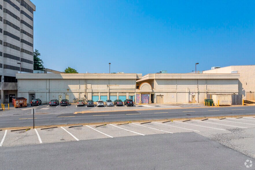 More Photos Of 910 Fairlawn Ave, Laurel Unknown For Lease