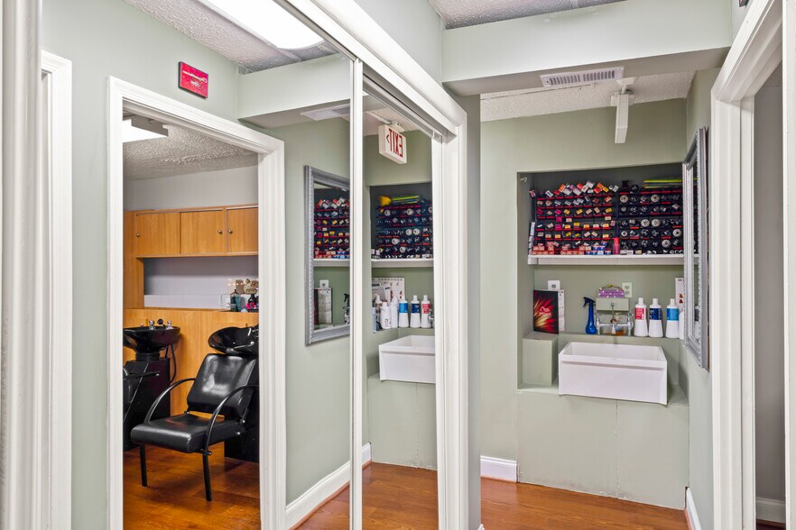 More Photos Of 1325 18th St NW, Washington Office For Lease