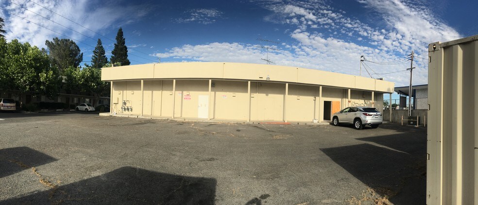 More Photos Of 2525-2533 Fulton Ave, Sacramento Convenience Store For Lease