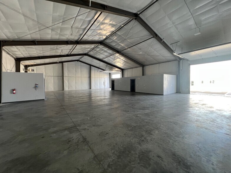 More Photos Of 215 Hannibal Street, Caldwell Warehouse For Lease