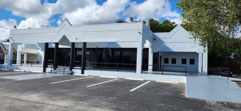 More Photos Of 4405 S US Highway 1, Fort Pierce Auto Dealership For Lease