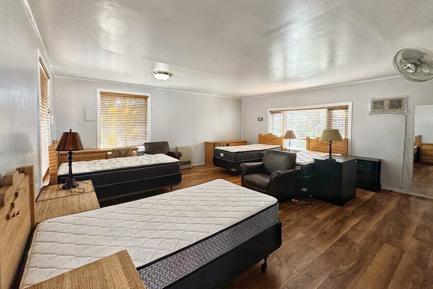 More Photos Of 25 Vista Point Rd, Santa Fe Healthcare For Sale