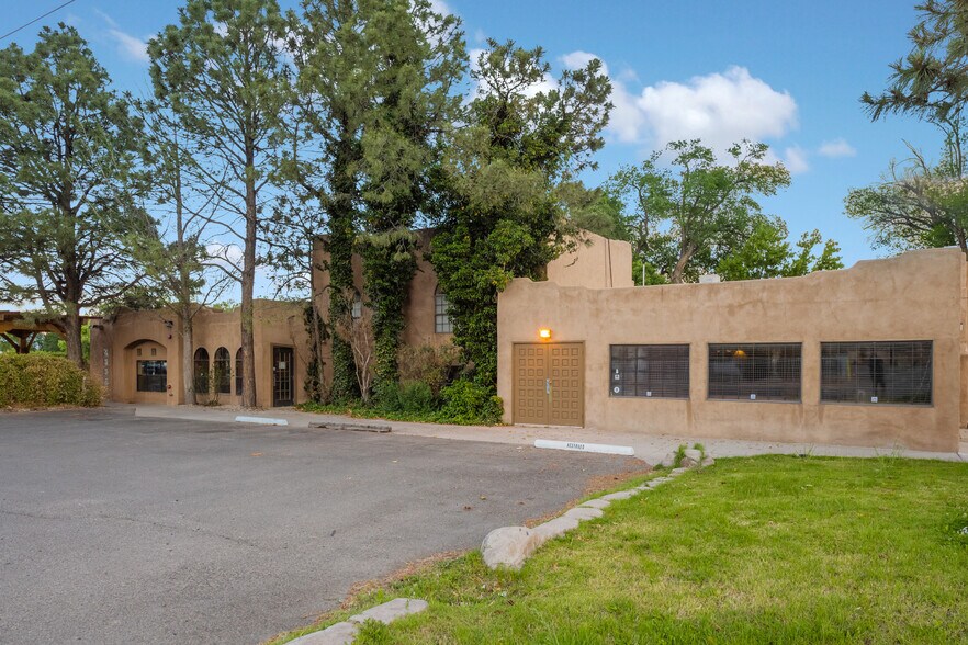 More Photos Of 8032 4th St NW, Albuquerque Restaurant For Sale