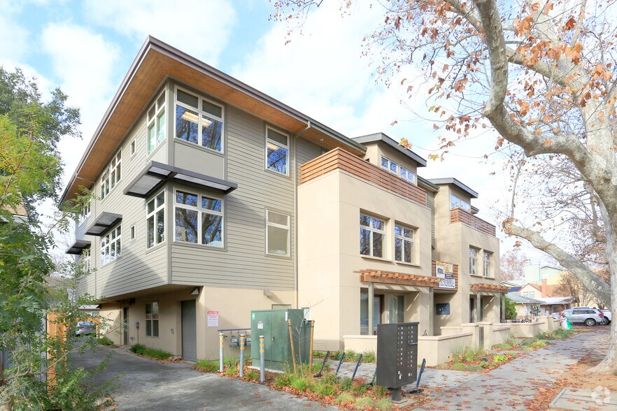 More Photos Of 215 C St, Davis Office Residential For Lease