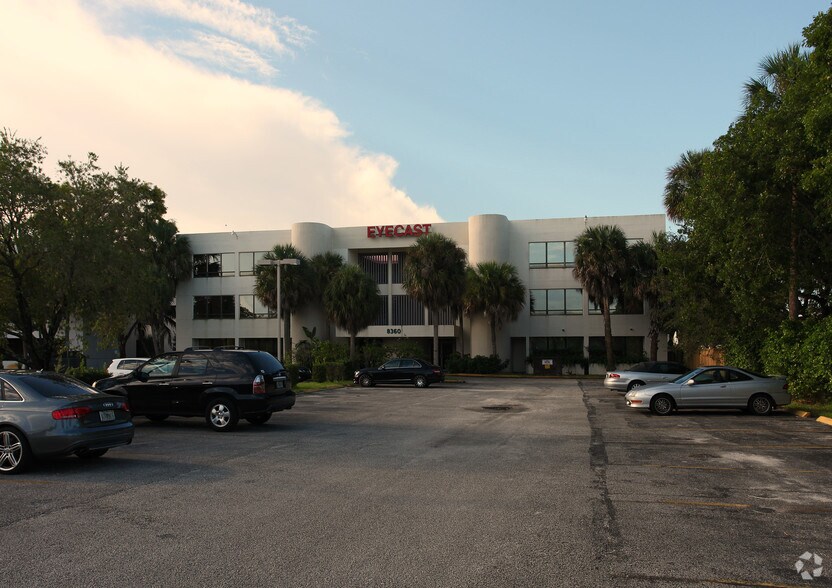 More Photos Of 8360 W Oakland Park Blvd, Sunrise Office For Lease