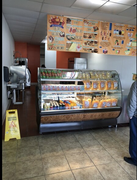More Photos Of 11912-11914 Rosecrans Ave, Norwalk Storefront For Lease