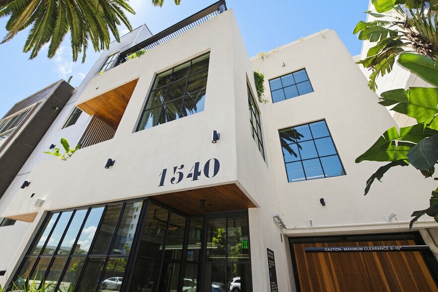 More Photos Of 1540 7th St, Santa Monica Loft Creative Space For Lease