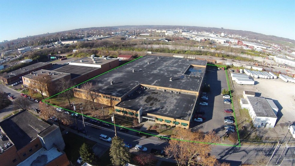 More Photos Of 4921 Para Dr, Cincinnati Warehouse For Lease