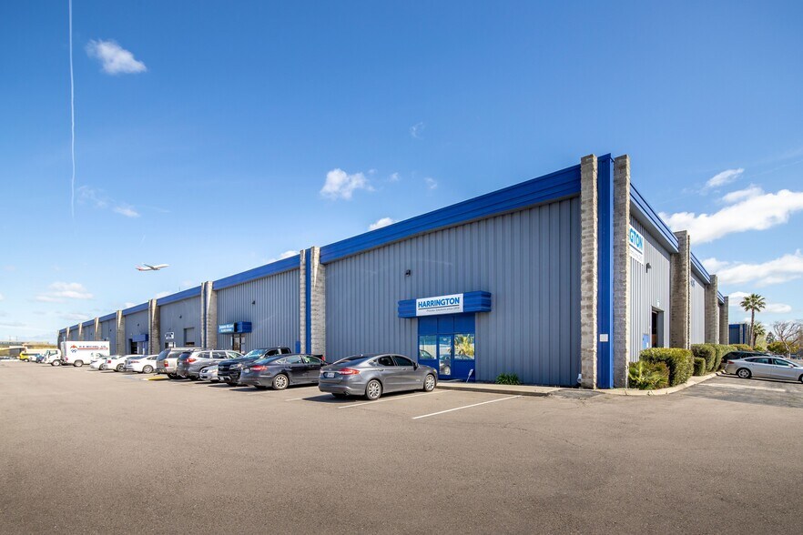 More Photos Of 5405 E Home Ave, Fresno Warehouse For Lease