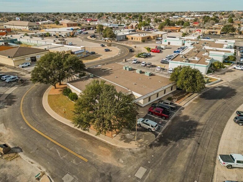 More Photos Of 809 Tower Dr, Odessa Loft Creative Space For Sale