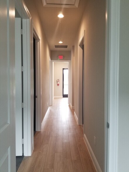 More Photos Of 3721 S Stonebridge Dr, McKinney Unknown For Lease