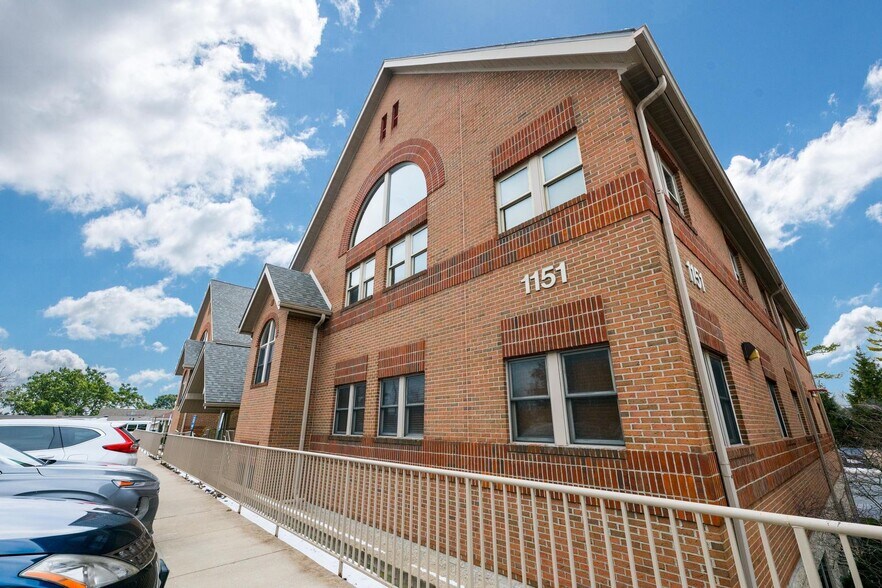 More Photos Of 1151 Bethel Rd, Columbus Medical For Lease