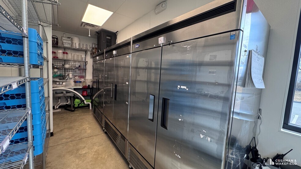 More Photos Of 5180 Garfield ave, Loveland General Retail For Sale
