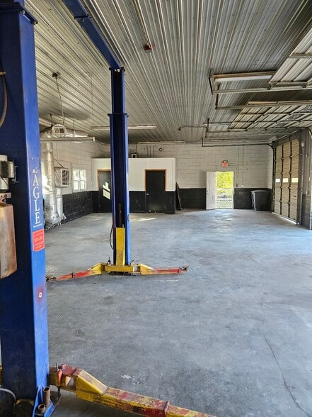 More Photos Of 190 Church Circle Ln, Bunnlevel Auto Salvage Facility For Sale