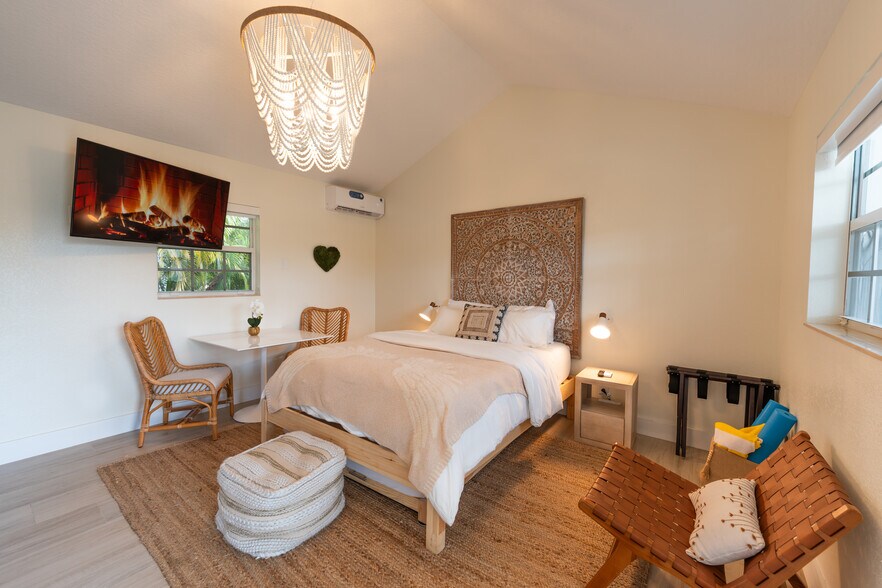 More Photos Of 2502 Tamarind Dr, Hutchinson Island Hotel For Sale