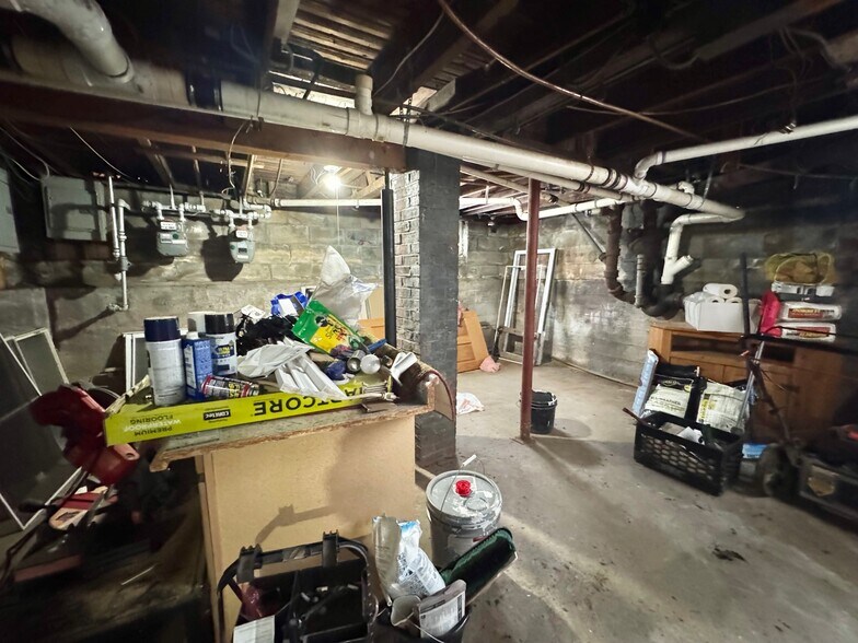 More Photos Of 622 Broadway, Amityville General Retail For Sale