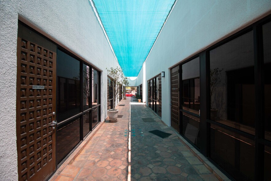 More Photos Of 3337 N Miller Rd, Scottsdale Medical For Lease