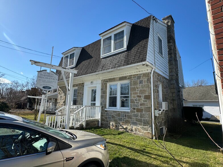 More Photos Of 169 Old Zion Rd, North East Office Residential For Sale