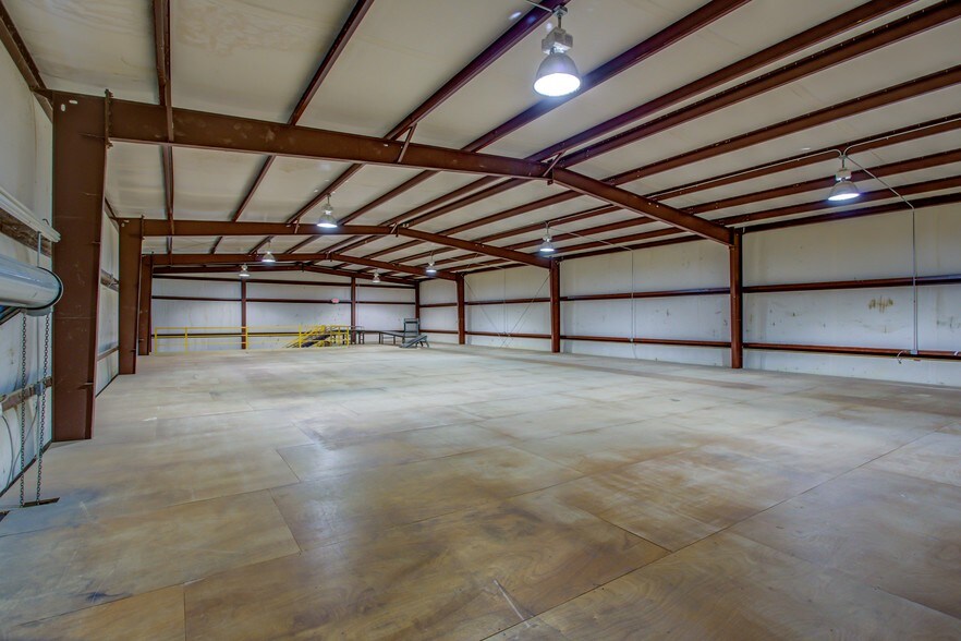 More Photos Of 108 Kelly Rd, Niceville Showroom For Lease