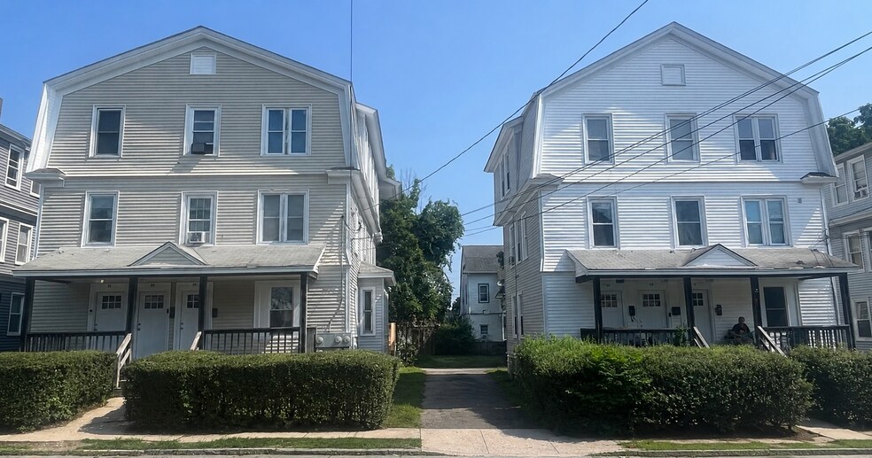 Primary Photo Of 41-51 Linden St, New London Apartments For Sale