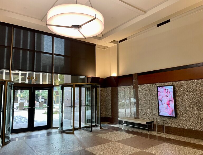 More Photos Of 699 Walnut St, Des Moines Office For Lease