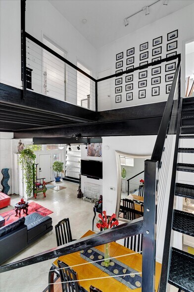 More Photos Of 282 Walker St SW, Atlanta Apartments For Sale