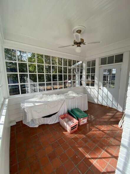 More Photos Of 421 N Lake Dr, Lexington Lodge Meeting Hall For Sale