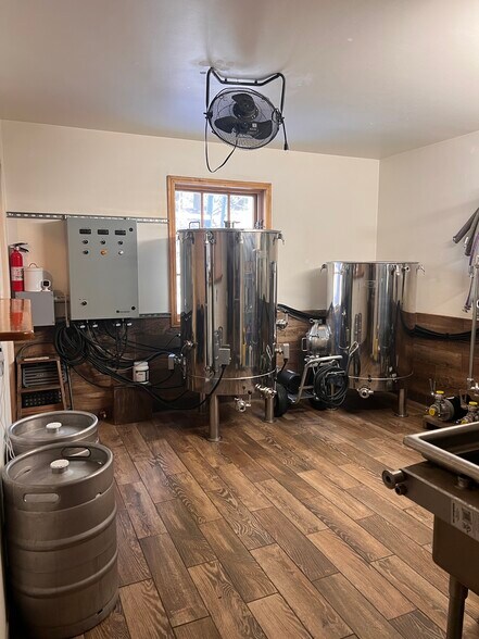 More Photos Of 963 3rd St, South Lake Tahoe Office Residential For Sale