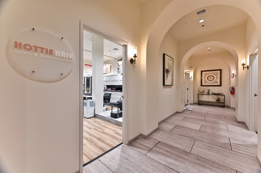 More Photos Of 5770 S Durango Dr, Las Vegas Medical For Sale