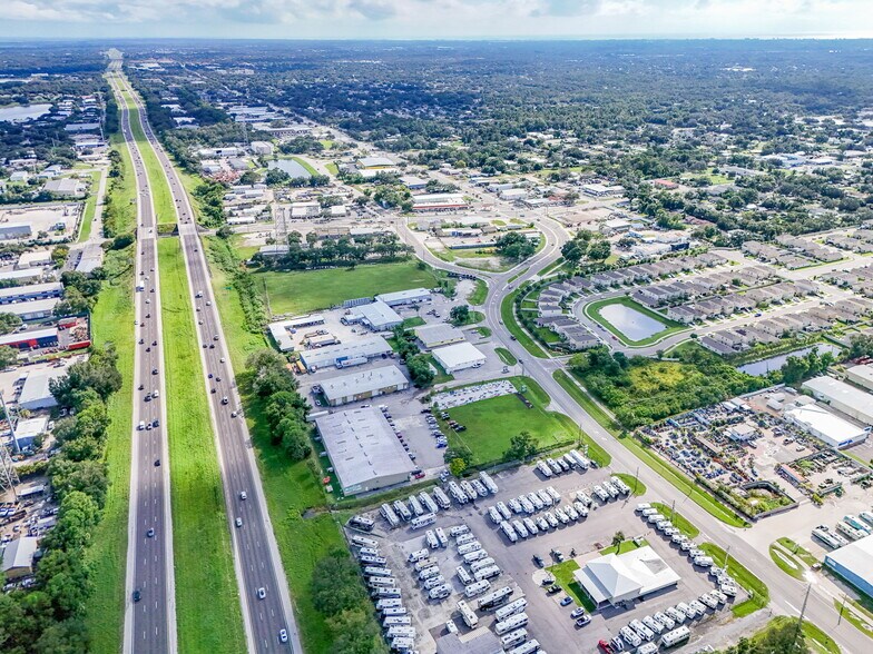 More Photos Of 727 Cattlemen Rd, Sarasota Warehouse For Sale
