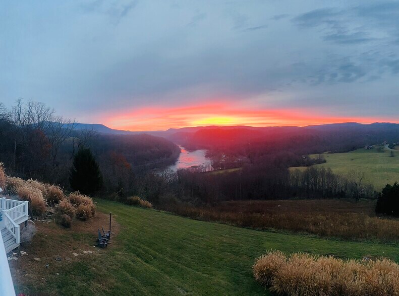 More Photos Of 125 River Ridge Dr, Pearisburg Hospitality For Sale