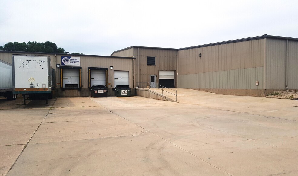 More Photos Of 202-206 Regas Rd, Madison Warehouse For Lease