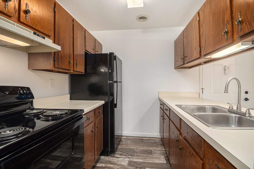 More Photos Of 406 S Church St, Lincoln Apartments For Sale