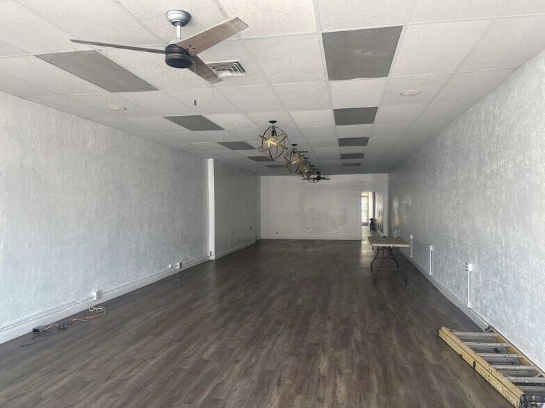 More Photos Of 172 N Main St, Porterville Freestanding For Lease