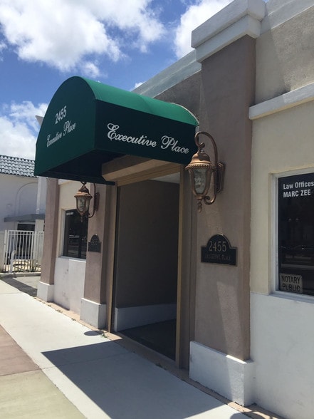 More Photos Of 2455 Hollywood Blvd, Hollywood Office For Lease