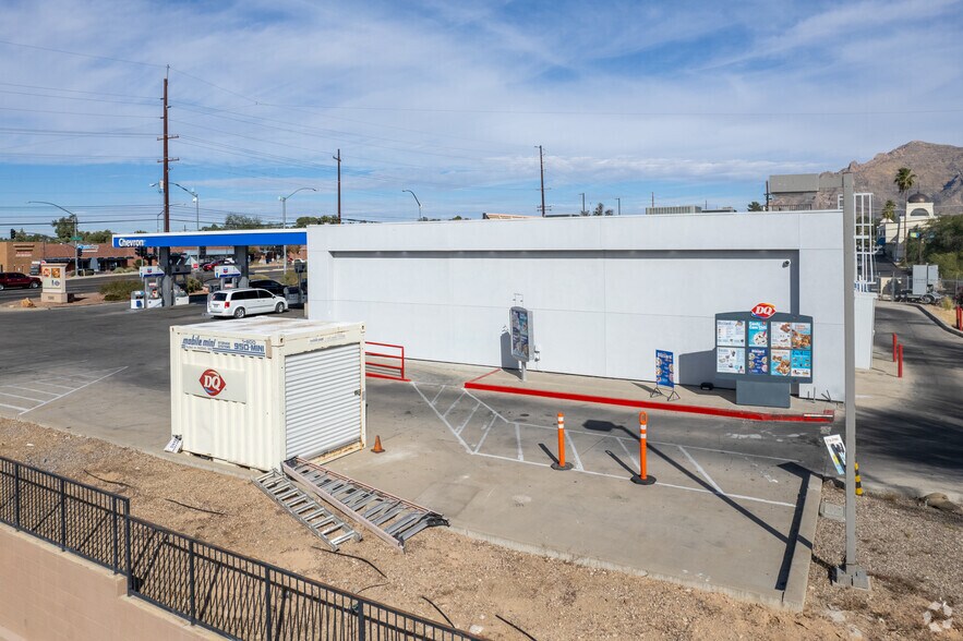 More Photos Of 5960 N Oracle Rd, Tucson Convenience Store For Sale