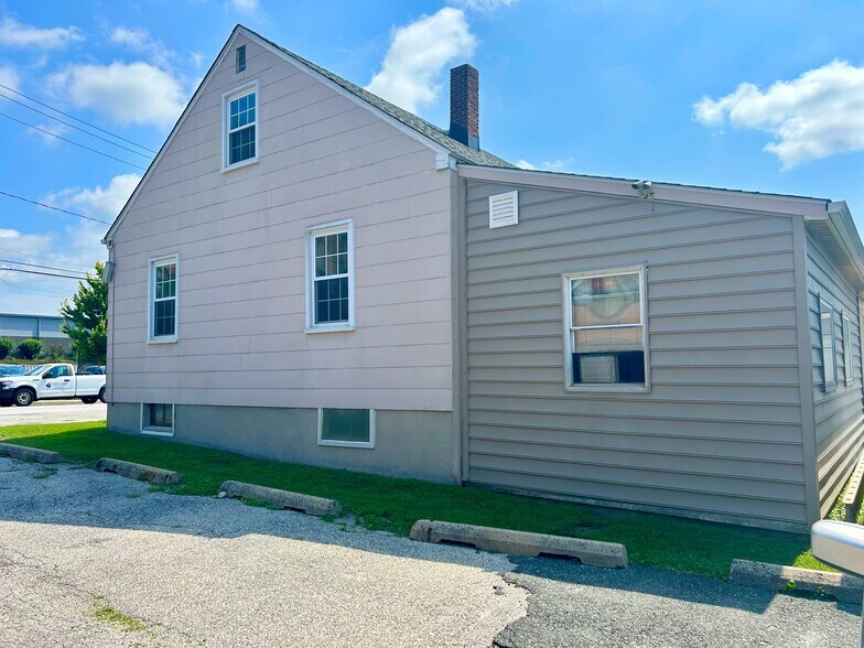 More Photos Of 203 Old Padonia Rd, Lutherville Timonium Office For Lease