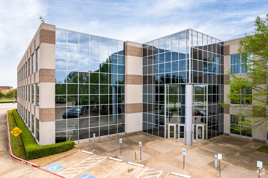 Primary Photo Of 2900 W Plano Pky, Plano Research And Development For Lease