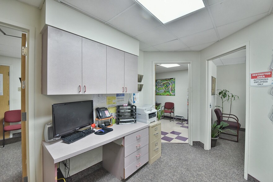 More Photos Of 1805 SE Lake Weir Ave, Ocala Medical For Sale