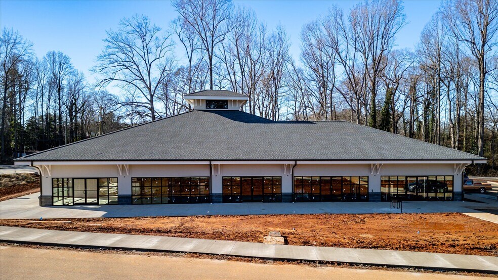 More Photos Of 1 Brookside Dr, Travelers Rest General Retail For Lease