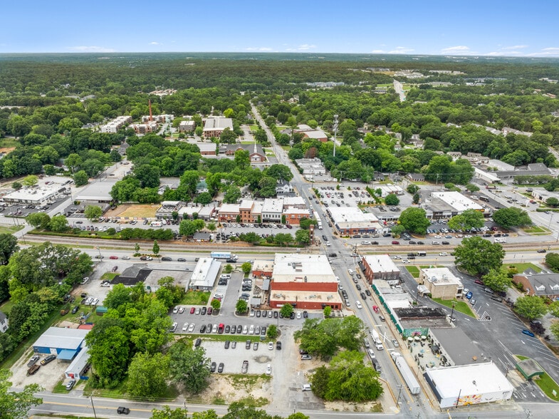 More Photos Of 128 Curtis St, Simpsonville Storefront Retail Office For Lease