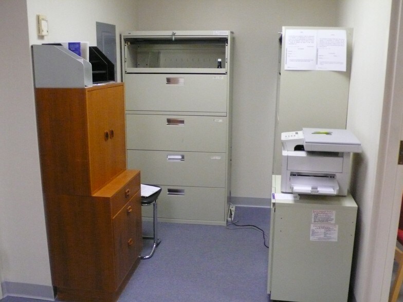 More Photos Of 65 Mountain Blvd, Warren Medical For Sale