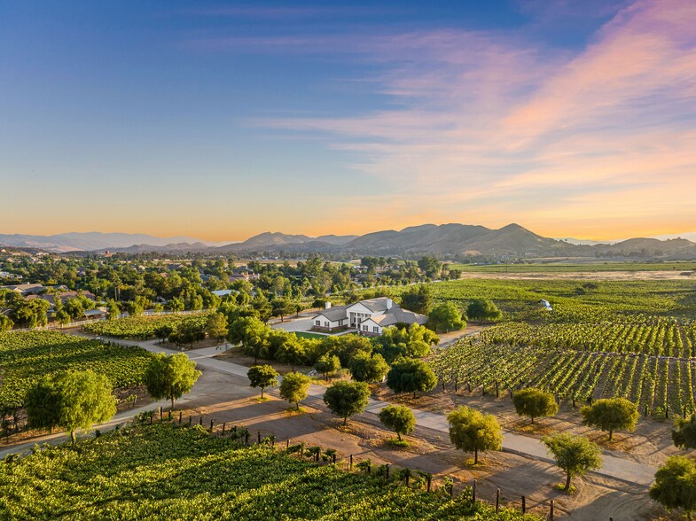 More Photos Of 9640 Sierra Hwy, Agua Dulce Winery Vineyard For Sale
